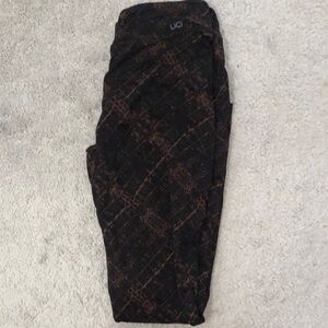 Lici Fit V-Cut Scrunch Legging